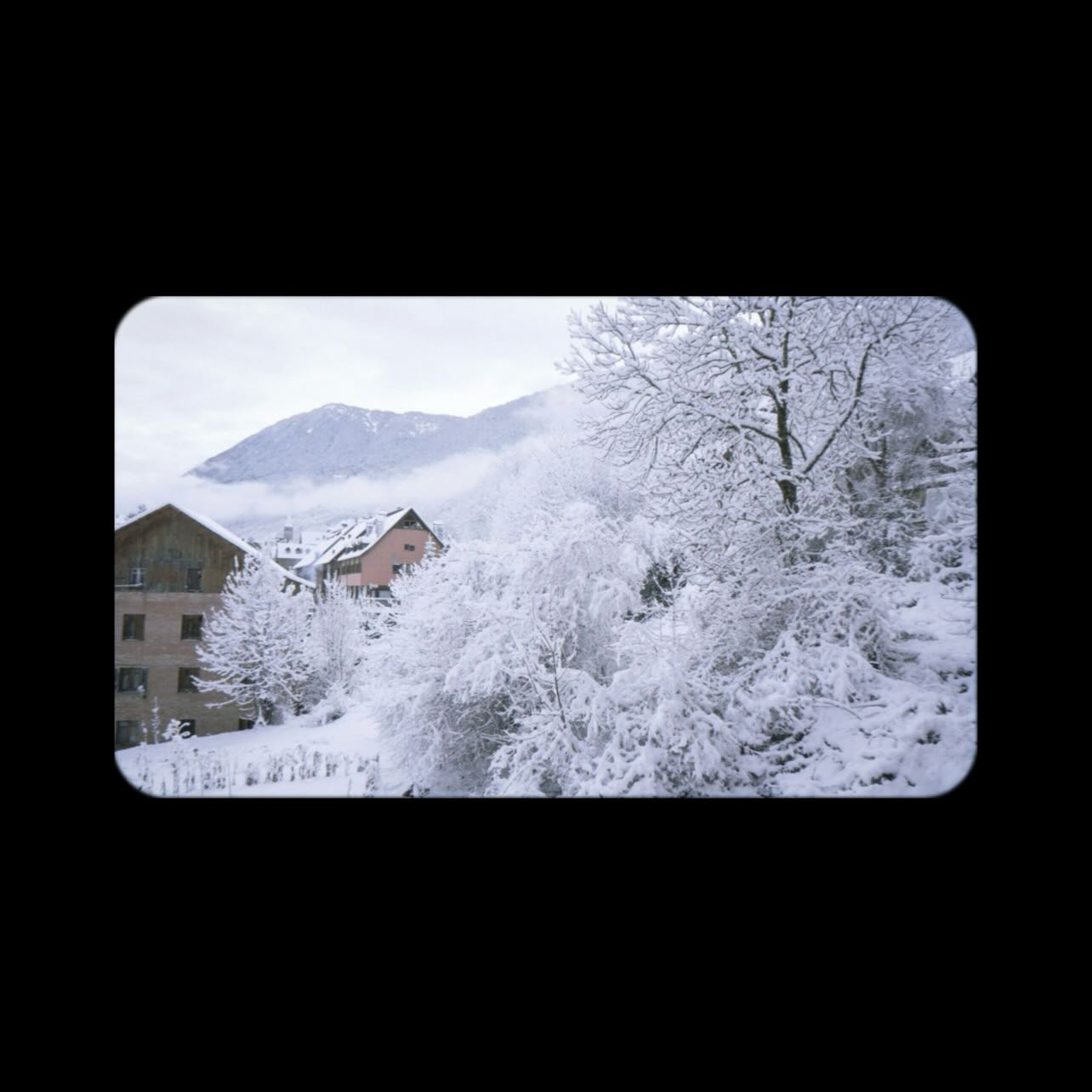 Photograph from Winter in Europe: snow, lakes or European cities in winter · frame 07