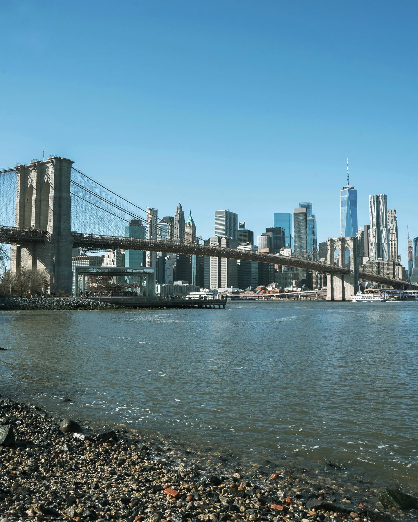 Photograph from Winter in Europe: snow, lakes or European cities in winter · frame 08